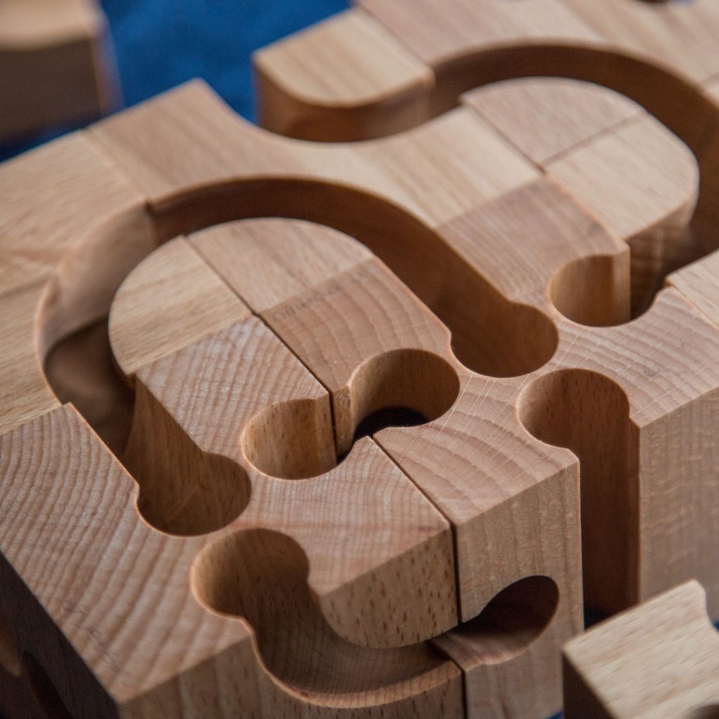 Jouet en bois écologique